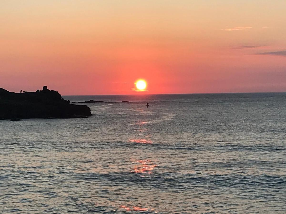 Stunning Views & Sunrises From Sally Saracen * St Ives (Cornwall)